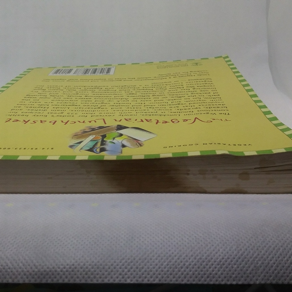 The Vegetarian Lunch Basket CookBook - Picture 4 of 4